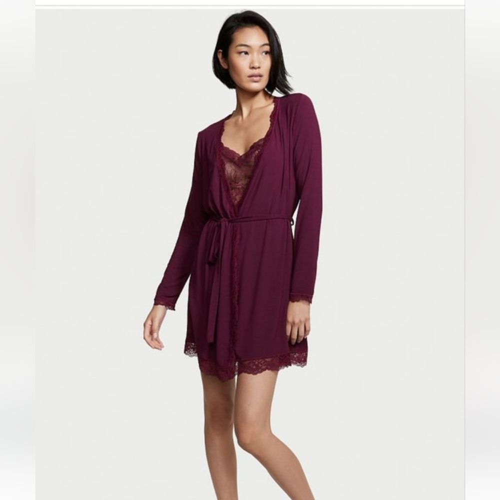 COPY - 🆕️🆚️Modal Ballerina Robe Sz Large